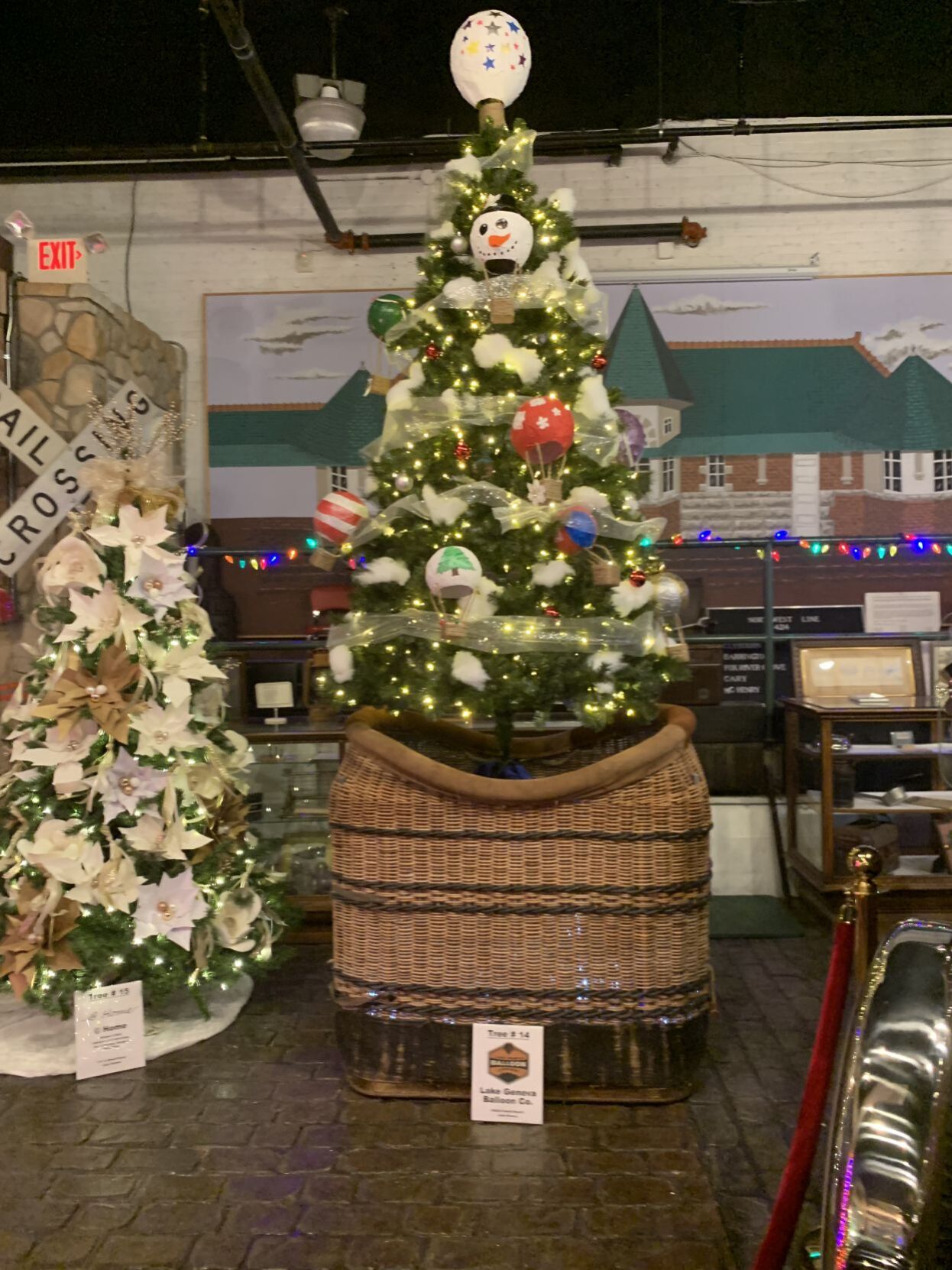 Lake Geneva Balloon Co. tree